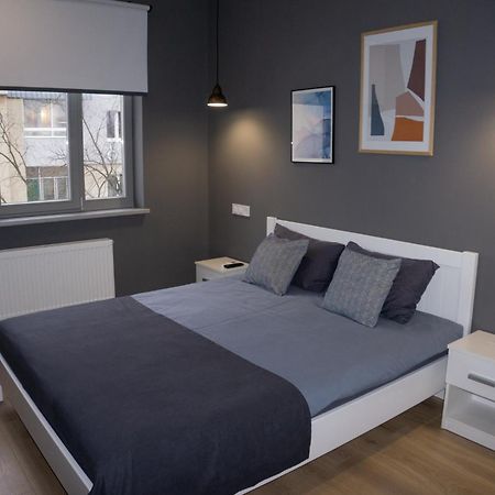 Apart-Hotel Kostjukowski Apartments Nizhynska 17 Lviv Eksteriør bilde