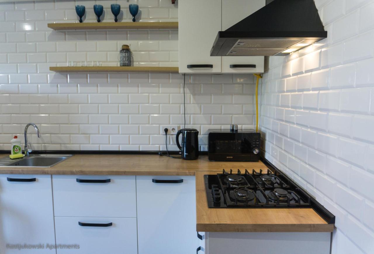 Apart-Hotel Kostjukowski Apartments Nizhynska 17 Lviv Eksteriør bilde