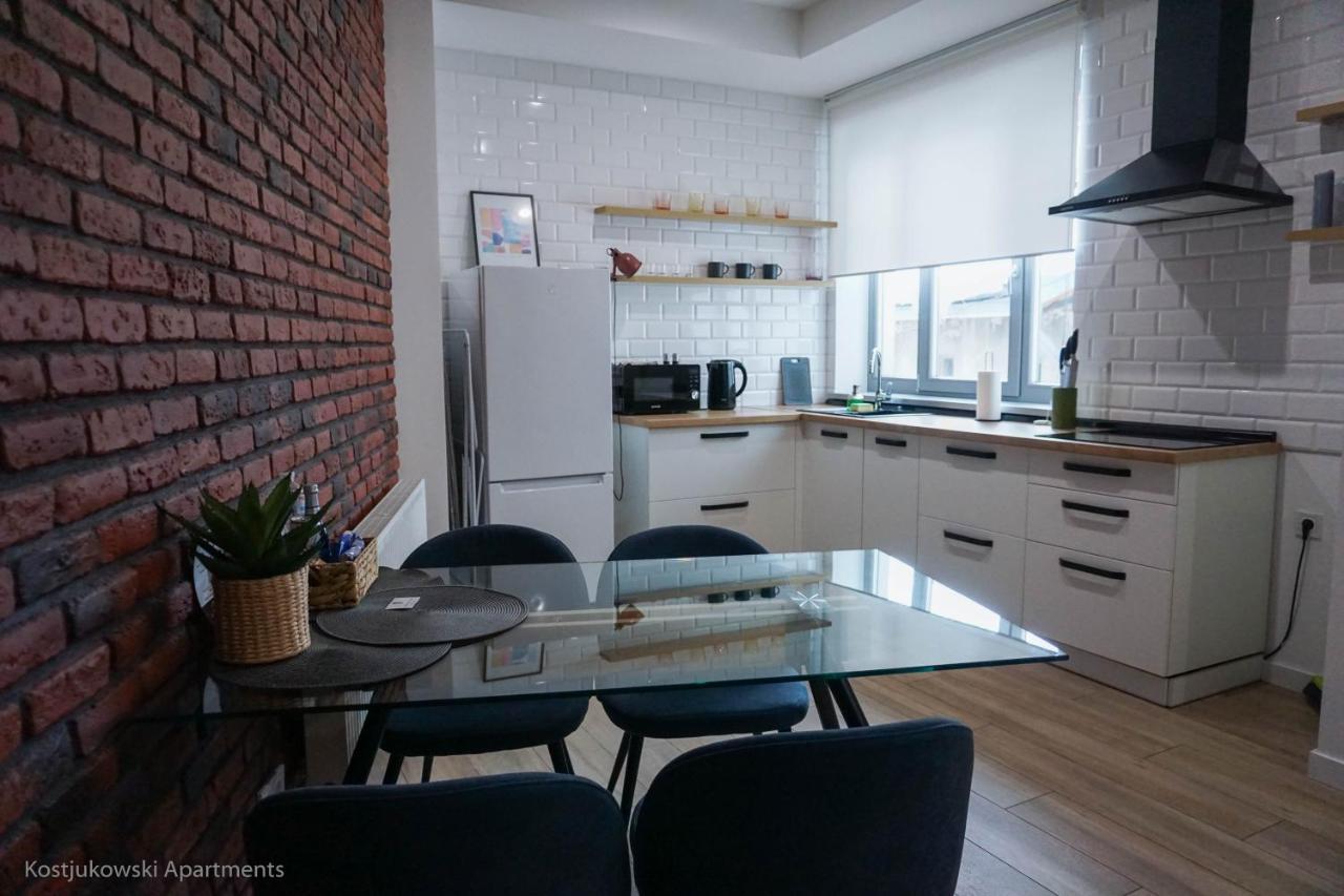 Apart-Hotel Kostjukowski Apartments Nizhynska 17 Lviv Eksteriør bilde